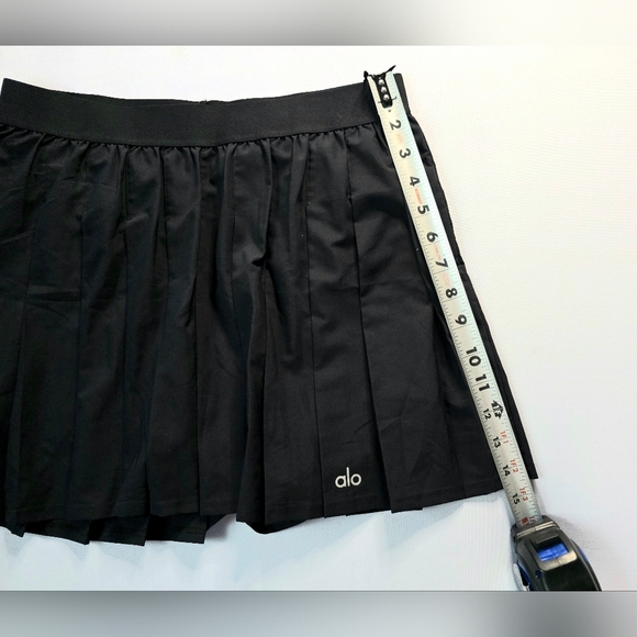 EUC ALO Yoga Black Varsity Tennis Skirt - Picture 4 of 5